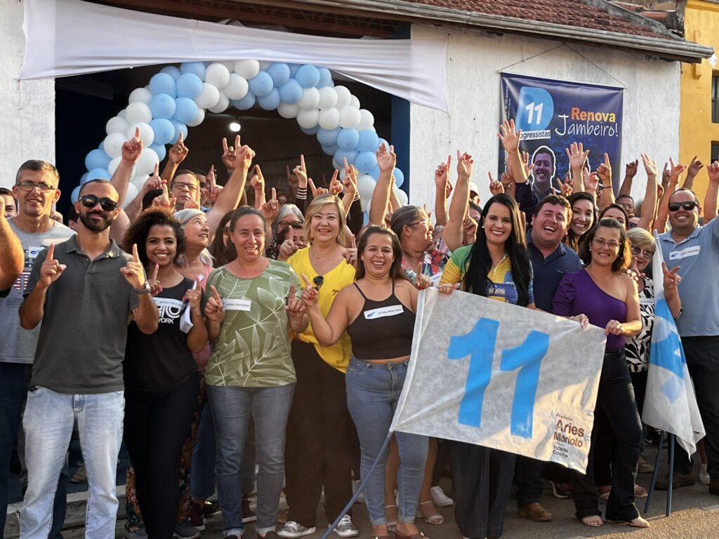 Após a cerimônia de inauguração do comitê, que foi marcada por discursos inspiradores e o entusiasmo dos presentes, houve uma passeata a pé pelo centro de Jambeiro. O trajeto incluiu pontos icônicos da cidade, como a praça central e o histórico mercado municipal, locais que reforçam o caráter tradicional e comunitário de Jambeiro.