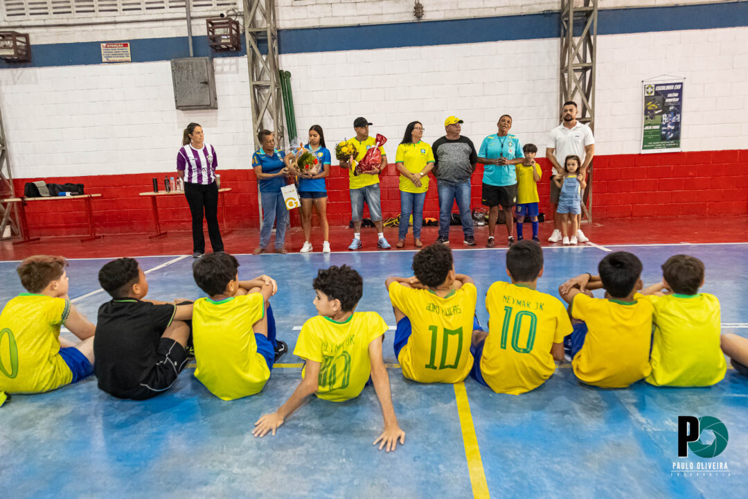 EVB homenageia Júlia craque da Seleção Sub-17