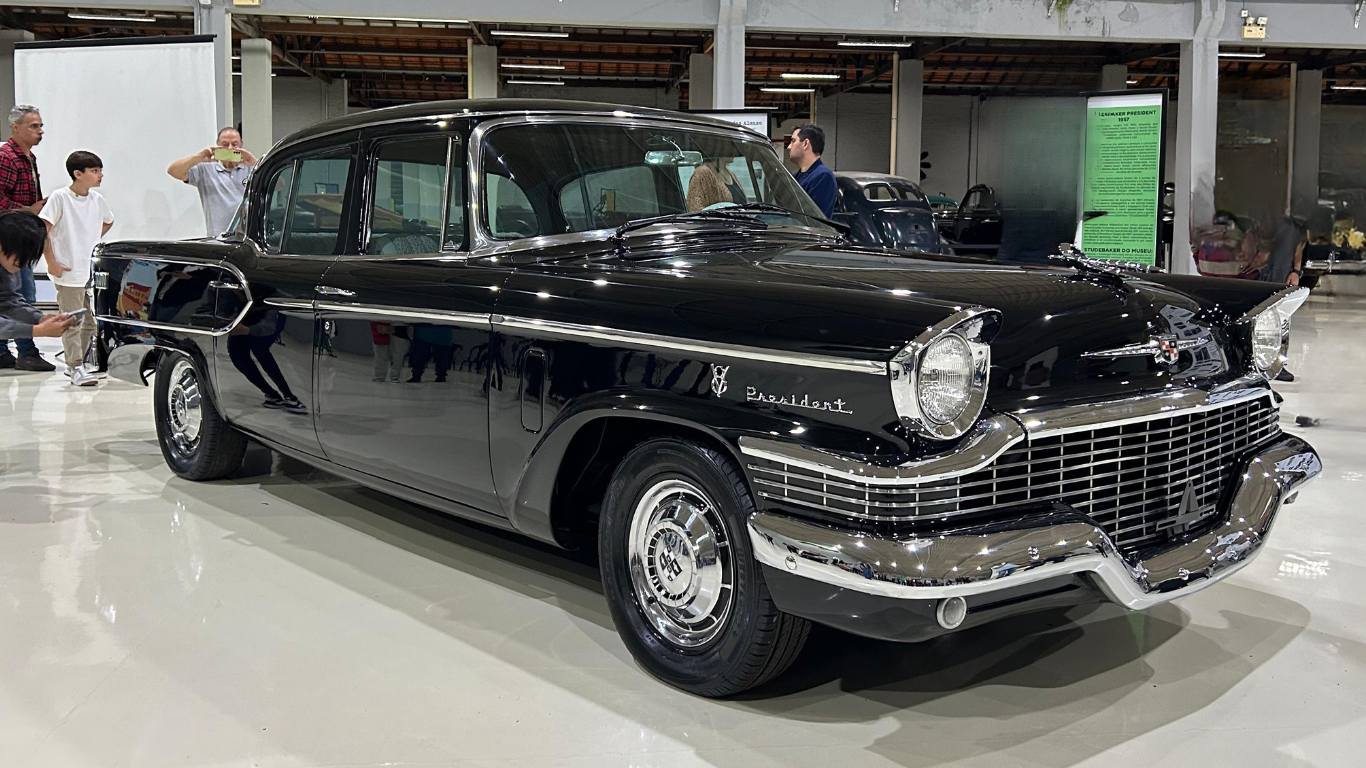 Studebaker President 1957