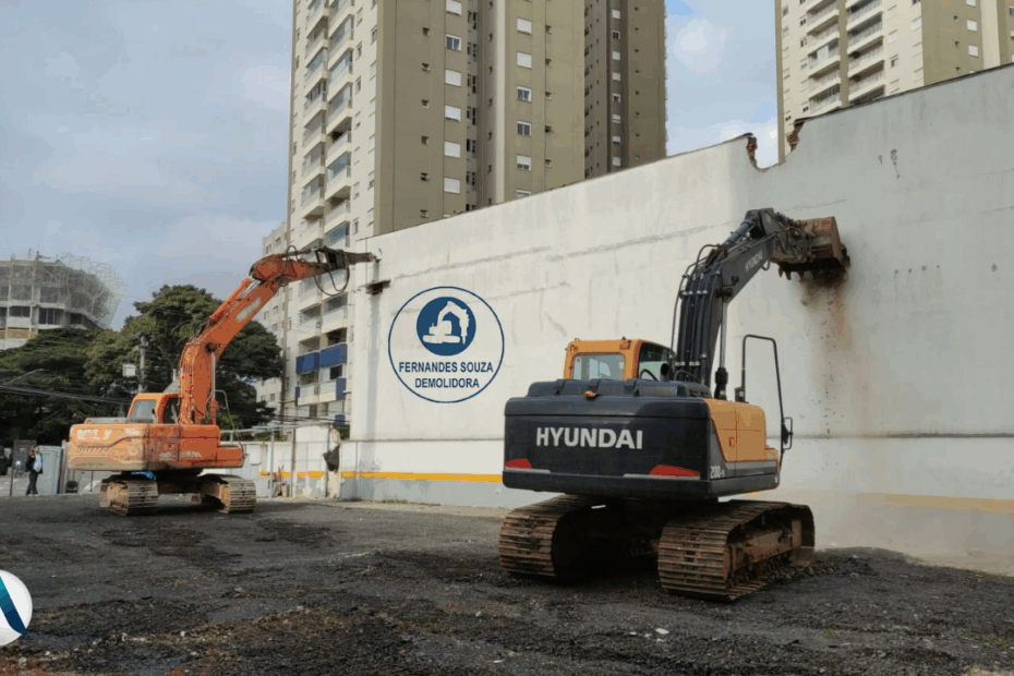 "Transformando obras com tradição, eficiência e respeito ao meio ambiente.